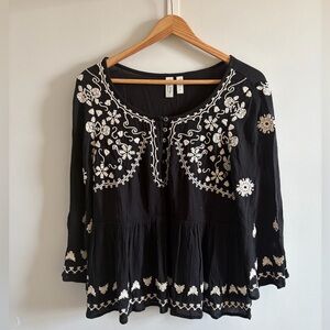 Embroidered Black and White Boho Top Anthro